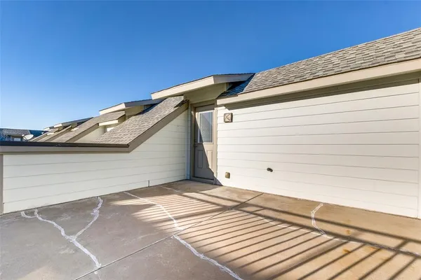 $3,248 | 4323 Dickason Avenue, Unit 25, Dallas, TX 75219