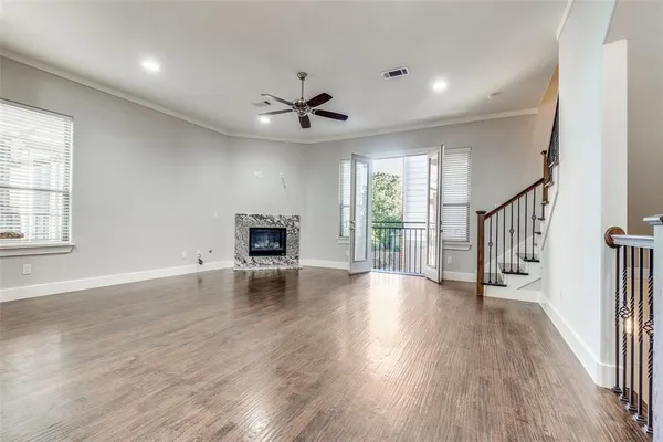 $3,248 | 4323 Dickason Avenue, Unit 25, Dallas, TX 75219