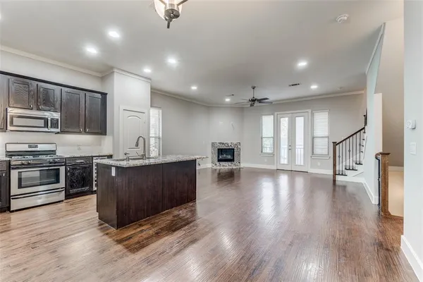 $3,248 | 4323 Dickason Avenue, Unit 25, Dallas, TX 75219