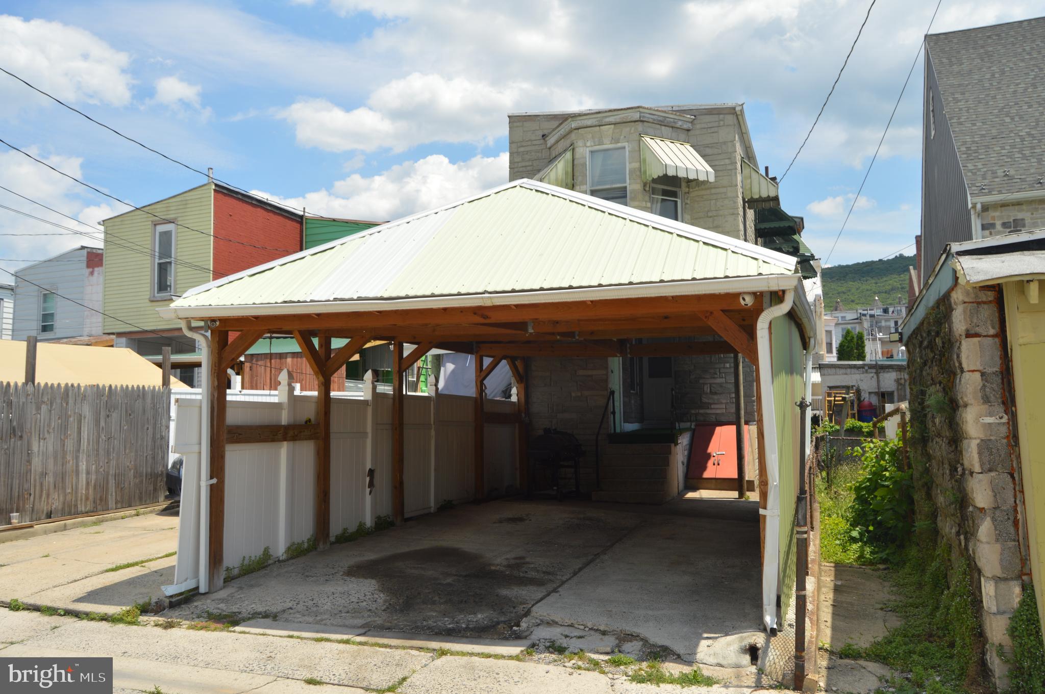 1116 Mulberry Street Reading, PA 19604 - Photo 2 of 26 Carport