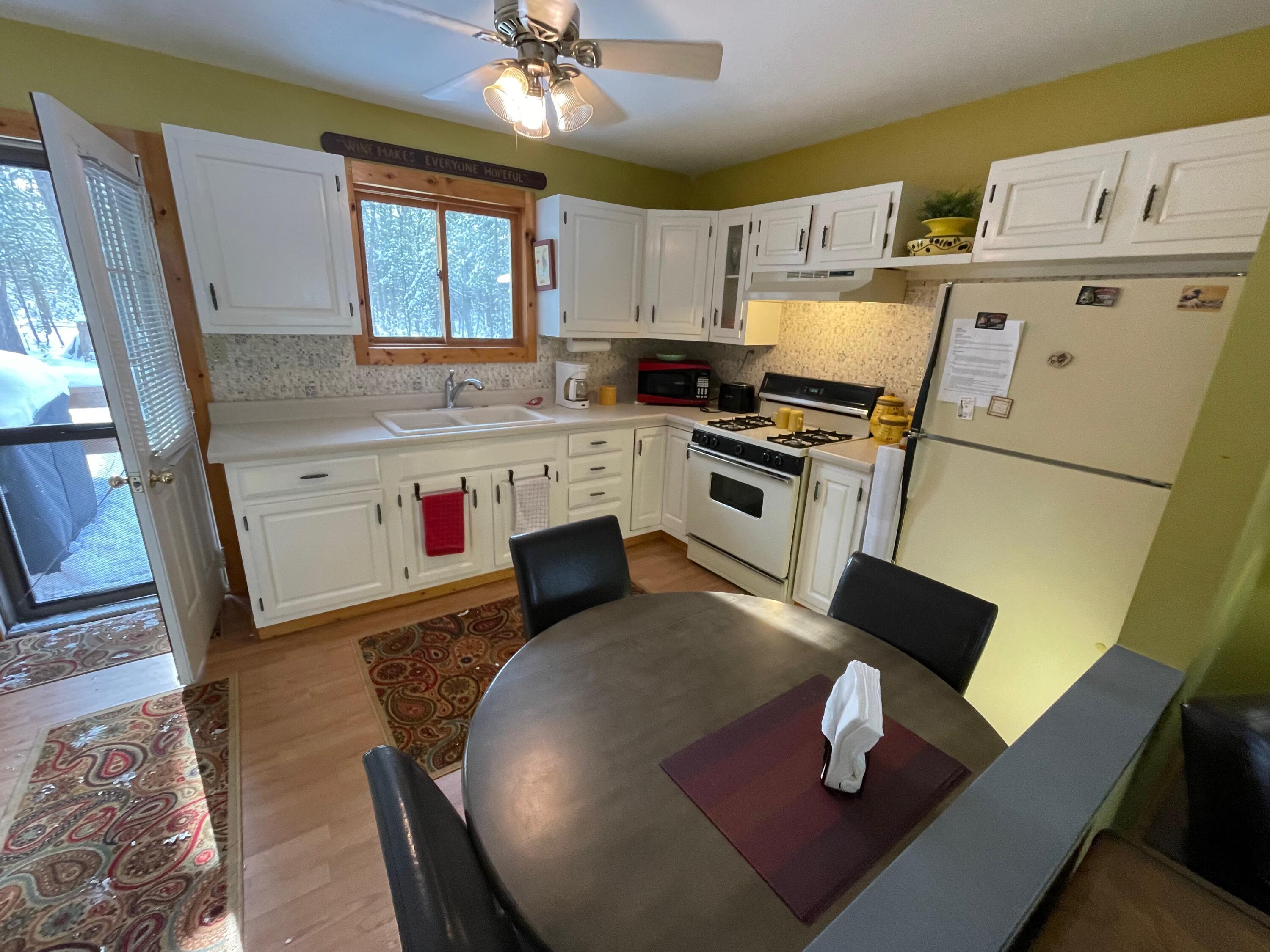 17293 Hoxeyville Road Wellston, MI 49689 - Photo 9 of 23 IMG_2147
