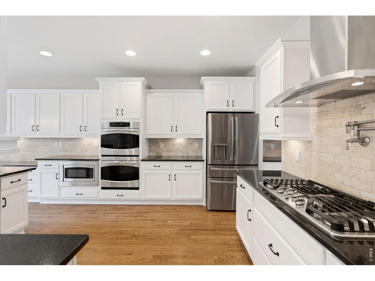 5751 Banner Street Timnath, CO 80547 - Photo 10 of 39 Kitchen