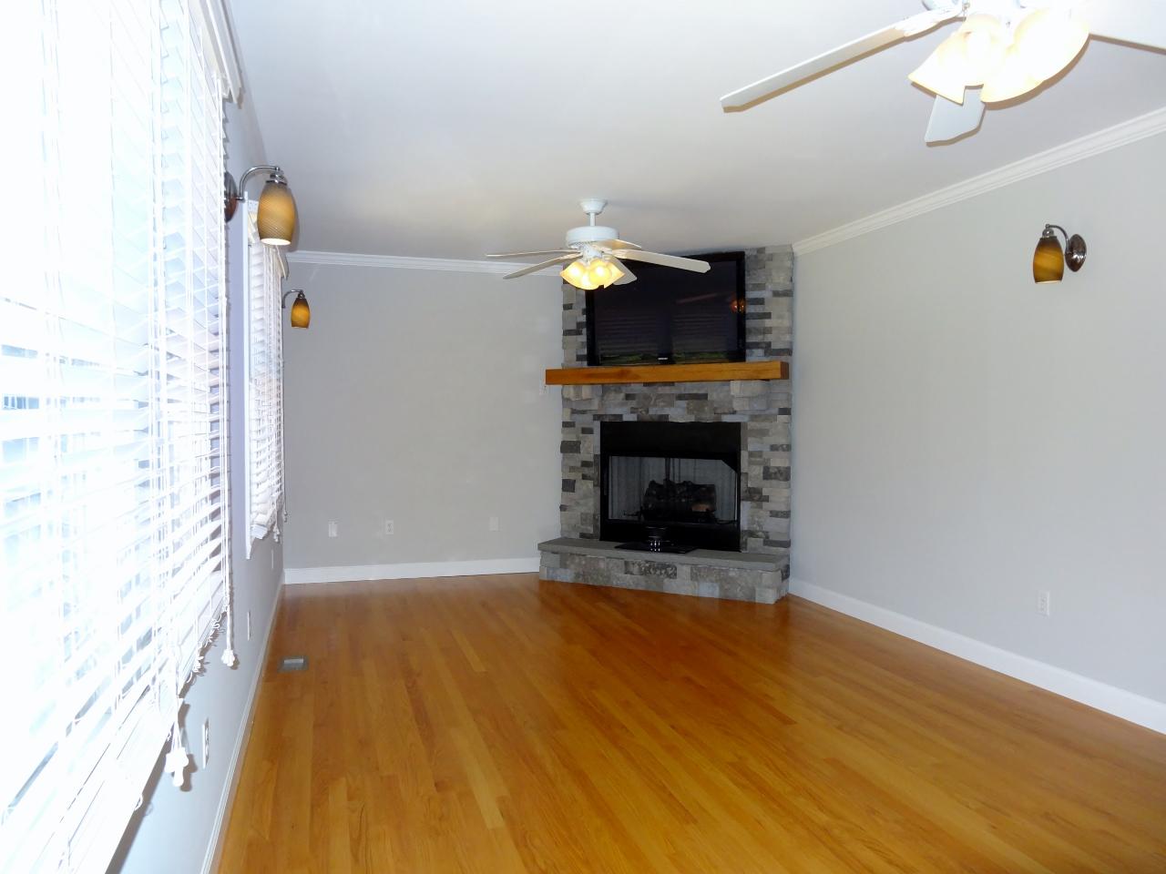 4242 Goose Dam Road Rocky Mount, VA 24151 - Photo 2 of 25 Goose living (1280x960)