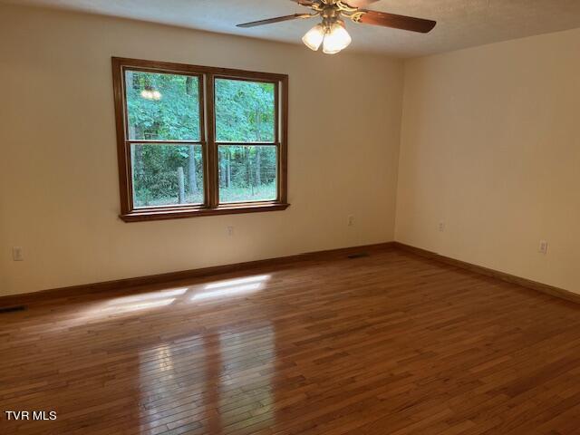 13302 Flatwoods Road Coeburn, VA 24230 - Photo 10 of 25 IMG_1504