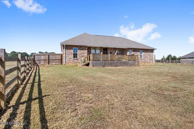 $339,000 | 1562 Oloh Road, Sumrall, MS 39482