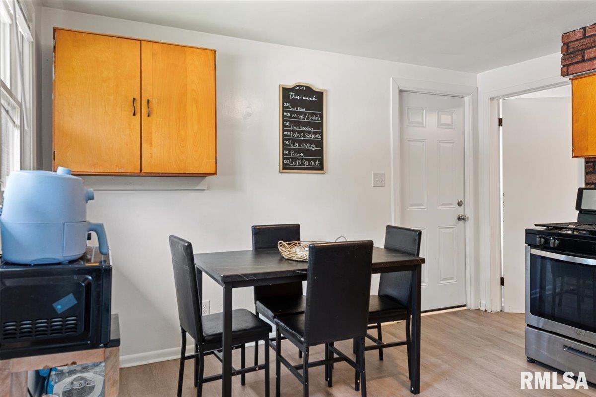 2421 South 15th Street Springfield, IL 62703 - Photo 8 of 30
