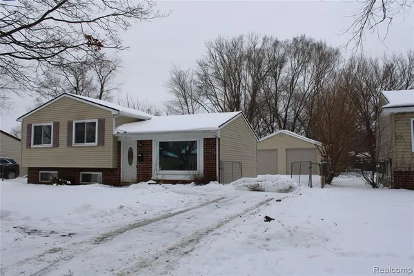$193,000 | 28510 Halecreek Street, Romulus, MI 48174