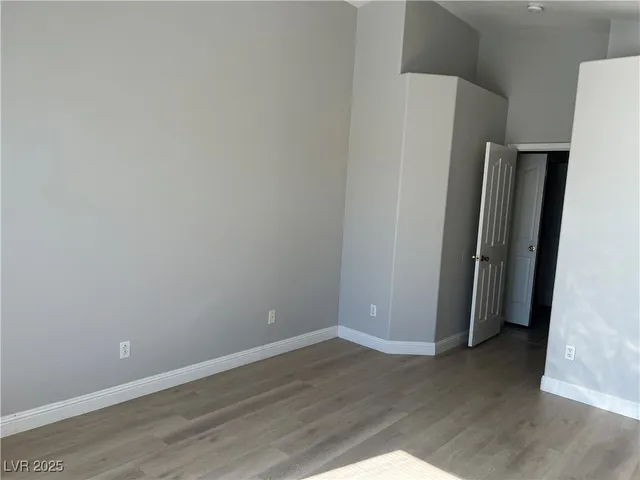 $1,900 | 9343 Gray Duck Court, Las Vegas, NV 89147