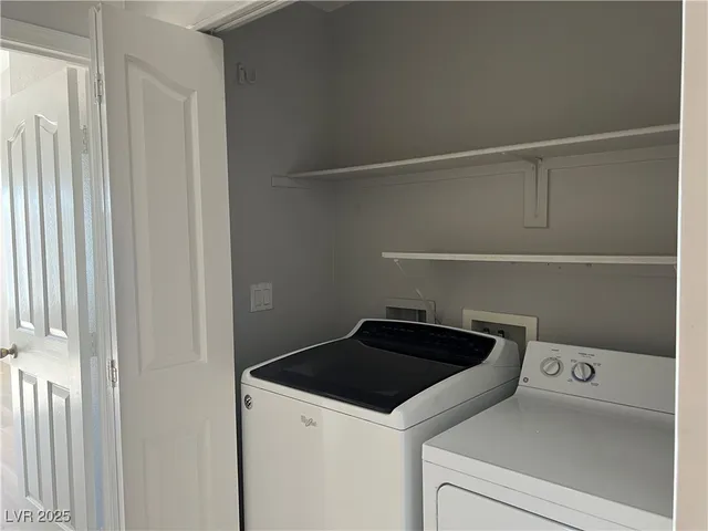 $1,900 | 9343 Gray Duck Court, Las Vegas, NV 89147