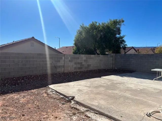 $1,900 | 9343 Gray Duck Court, Las Vegas, NV 89147