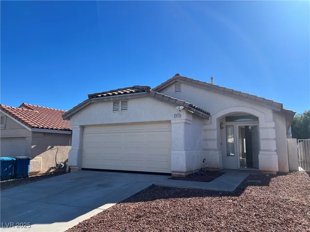 $1,900 | 9343 Gray Duck Court, Las Vegas, NV 89147