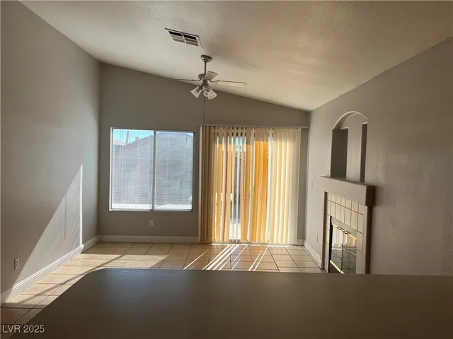 $1,900 | 9343 Gray Duck Court, Las Vegas, NV 89147