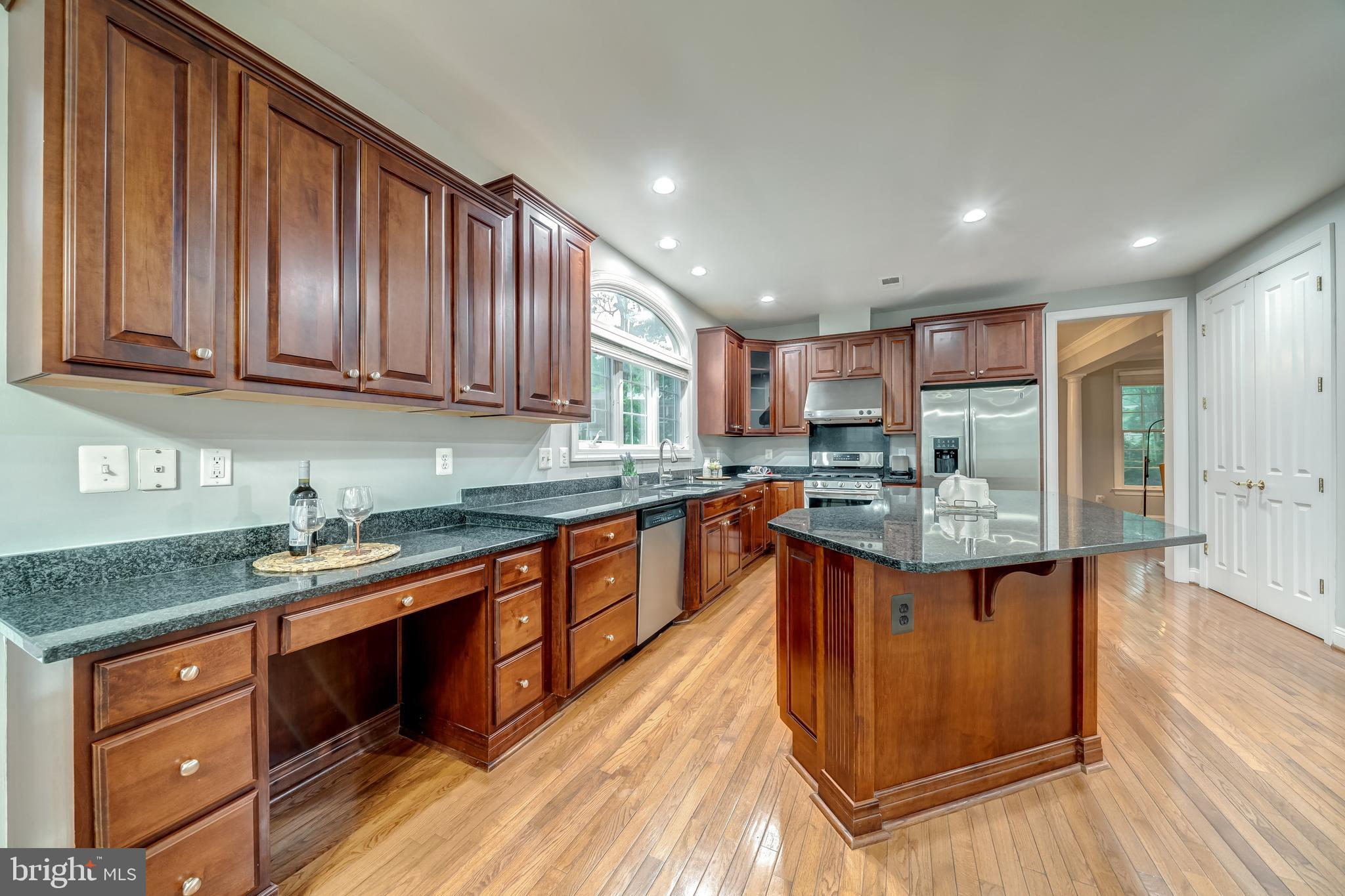 302 Kingsley Road Southwest Vienna, VA 22180 - Photo 26 of 85