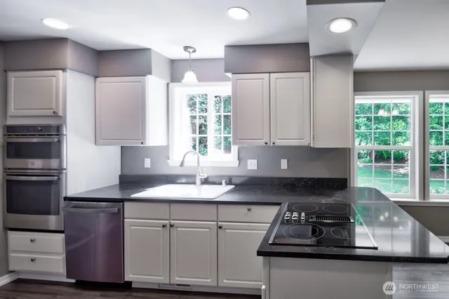 $875,000 | 4840 Grand Fir Lane Northwest, Olympia, WA 98502