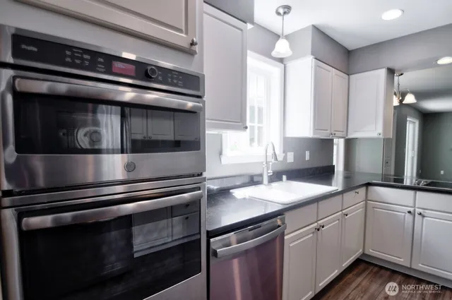 $875,000 | 4840 Grand Fir Lane Northwest, Olympia, WA 98502