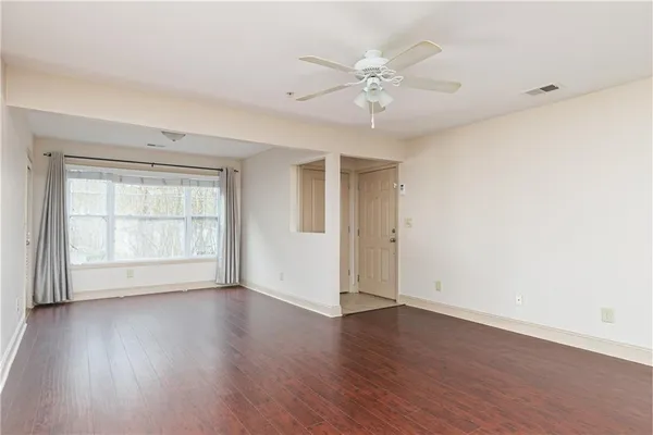 $2,000 | 804 Madison Ln S East, Smyrna, GA 30080