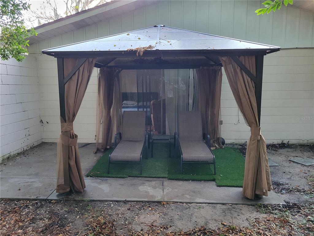 516 B Track Run Ocala, FL 34472 - Photo 40 of 41 a front view of a house