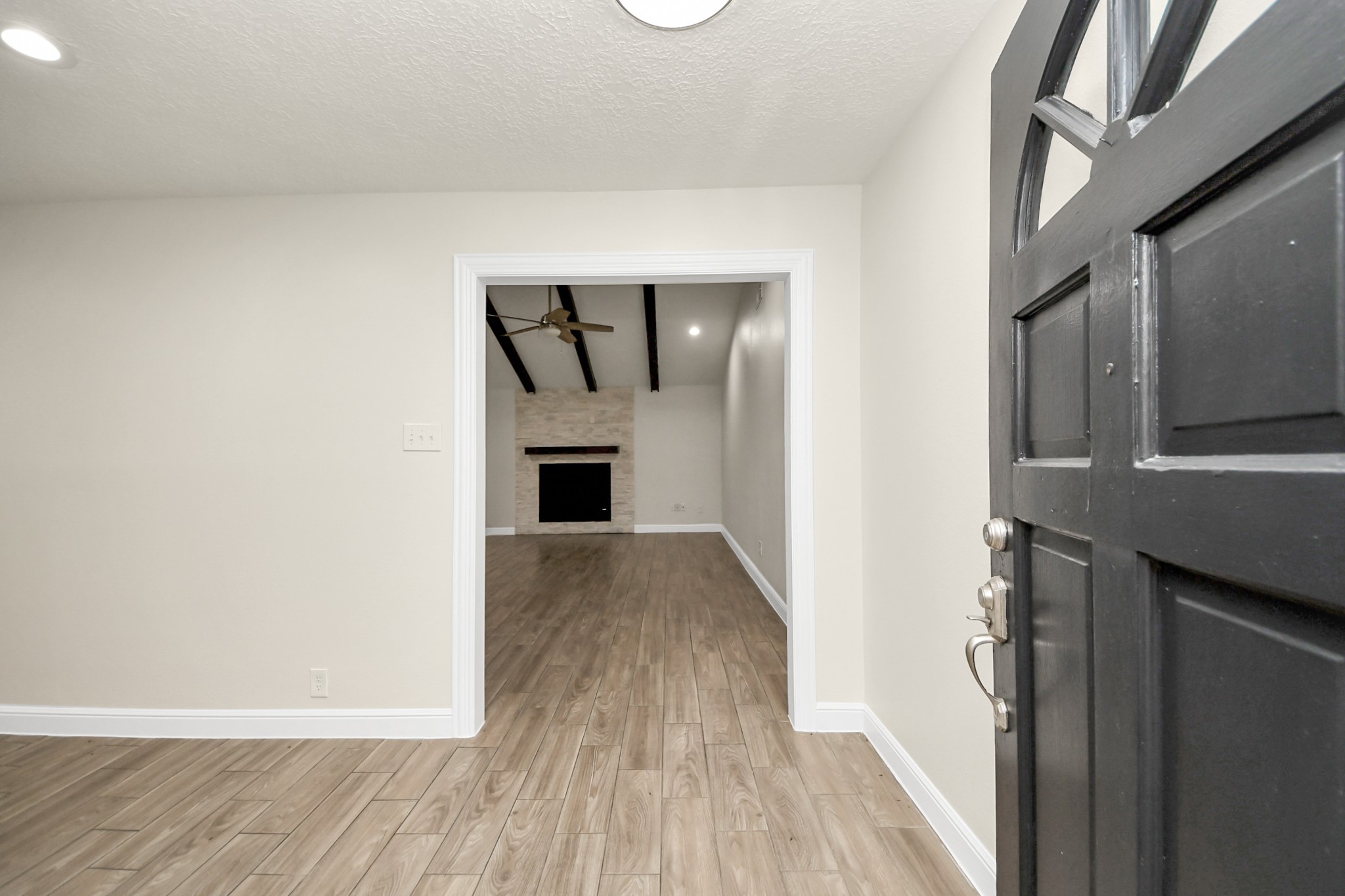 19435 Interstate 45 Spring, TX 77388 - Photo 5 of 24 a view of empty room with wooden floor