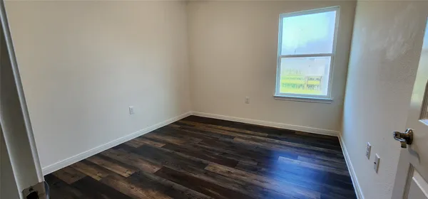 $1,550 | 6206 Lacey Oak Drive, Hitchcock, TX 77563