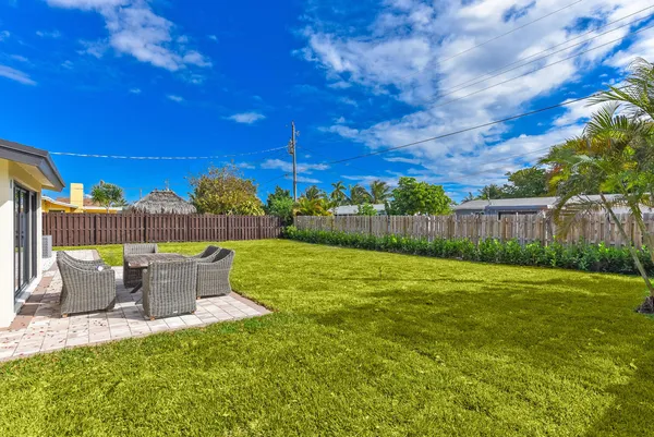 $749,000 | 1320 South Deerfield Avenue, Deerfield Beach, FL 33441