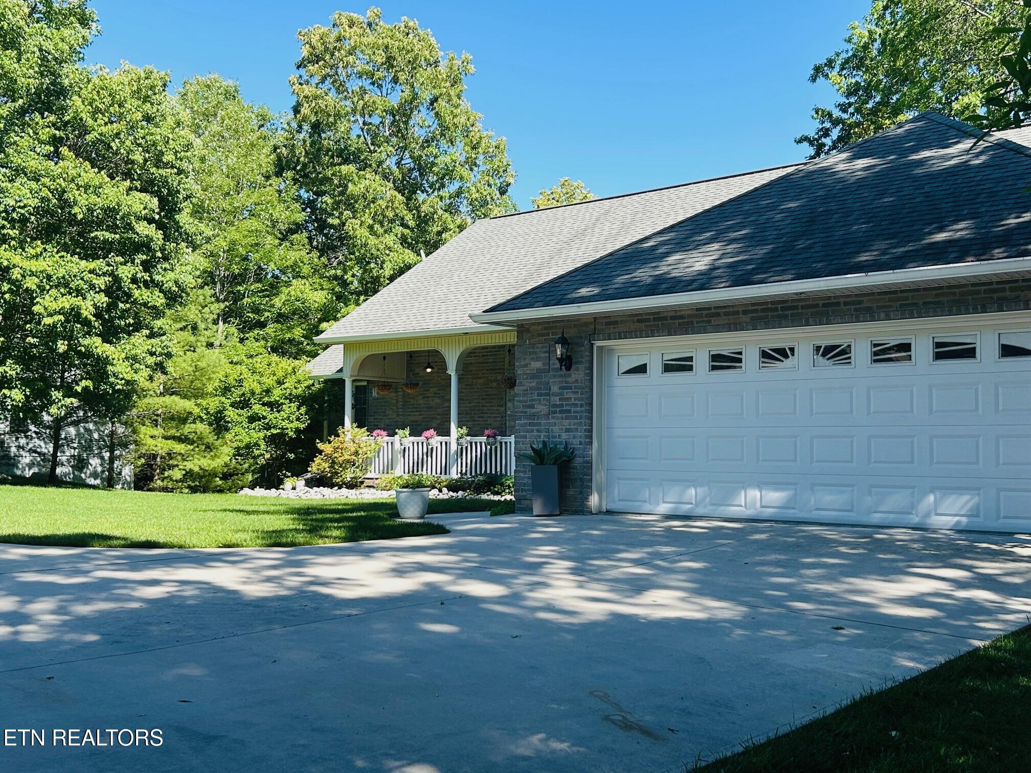 260 Rotherham Drive Crossville, TN 38558 - Photo 4 of 55 IMG_8081