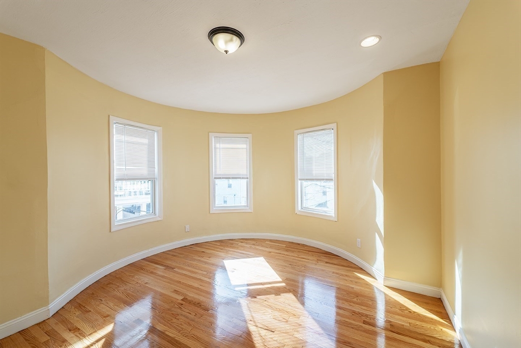 19 Dunlap Street Boston, MA 02124 - Photo 3 of 19
