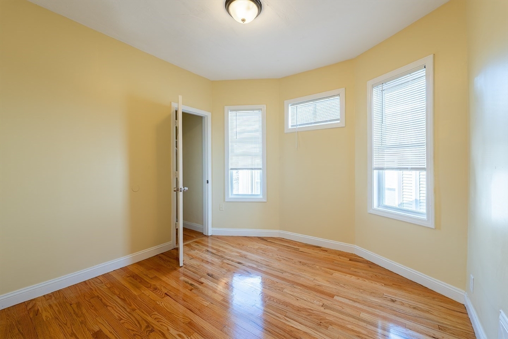 19 Dunlap Street Boston, MA 02124 - Photo 5 of 19