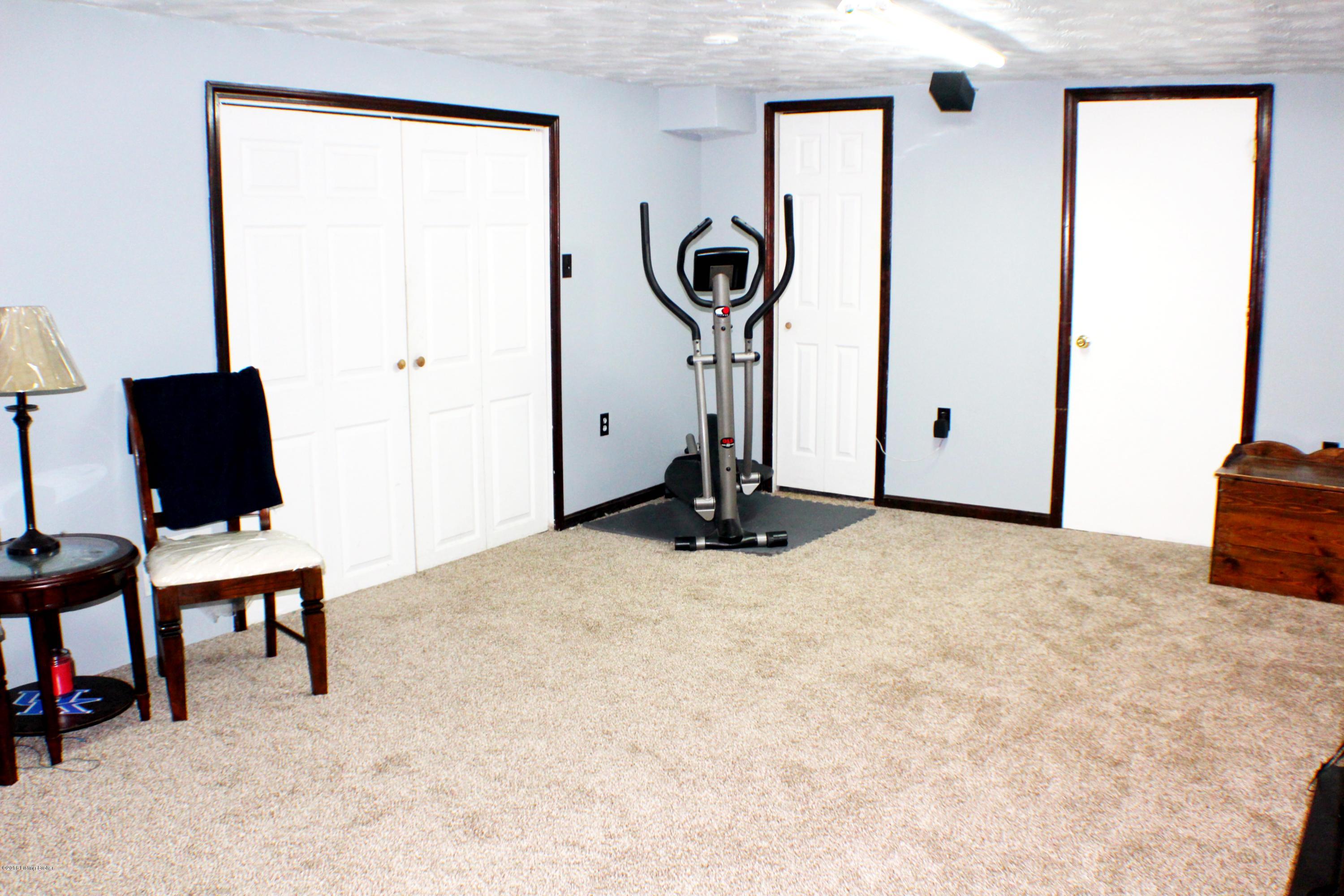 820 Flicker Road Louisville, KY 40214 - Photo 23 of 27 Basement LR 4