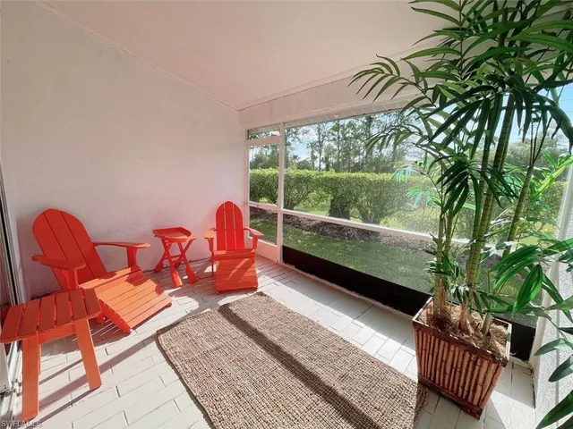 a bench sitting in middle of a yard