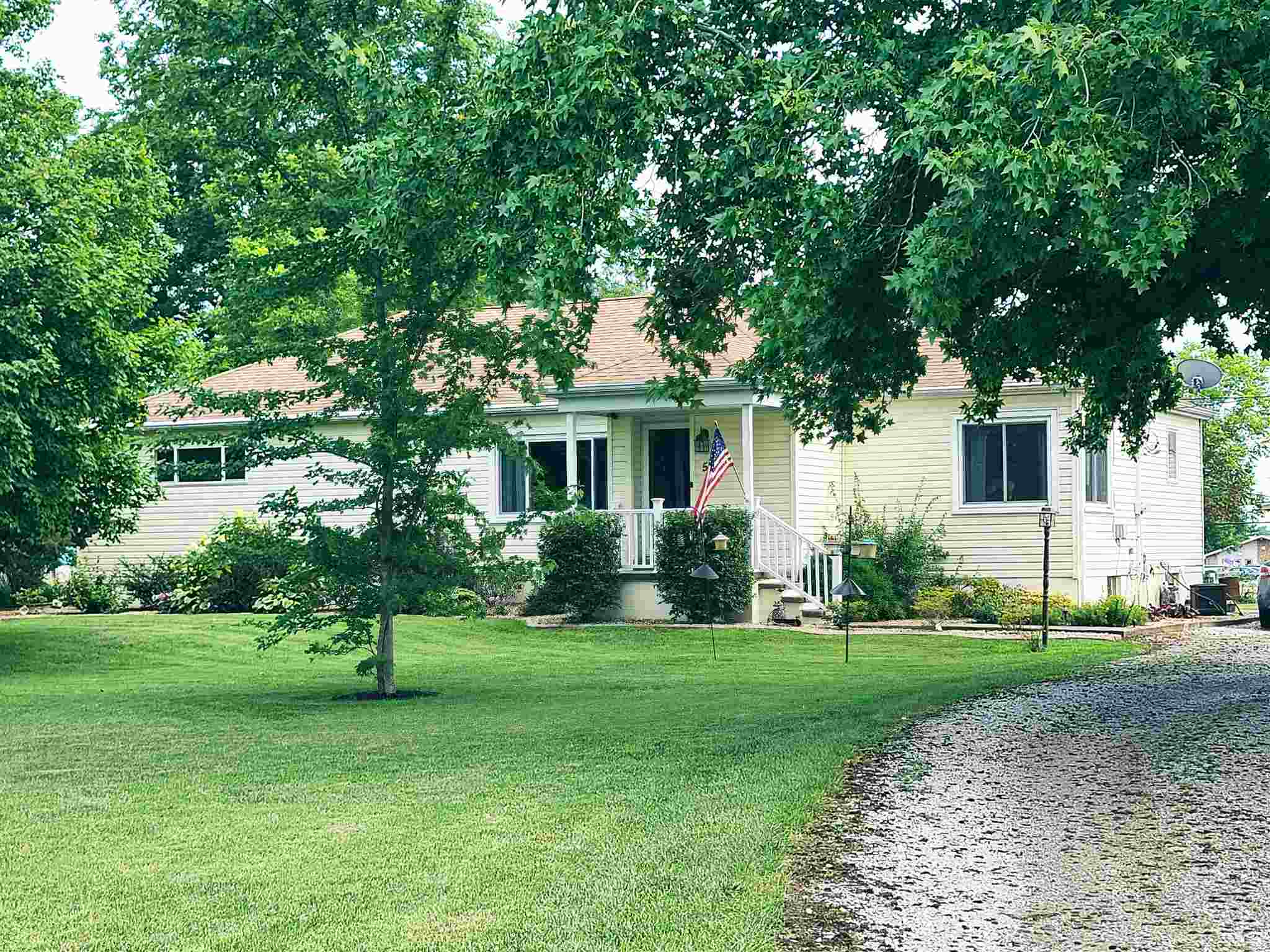 5 Mills Cart Road Salem, IL 62881 - Photo 1 of 49 Gallery Image 1