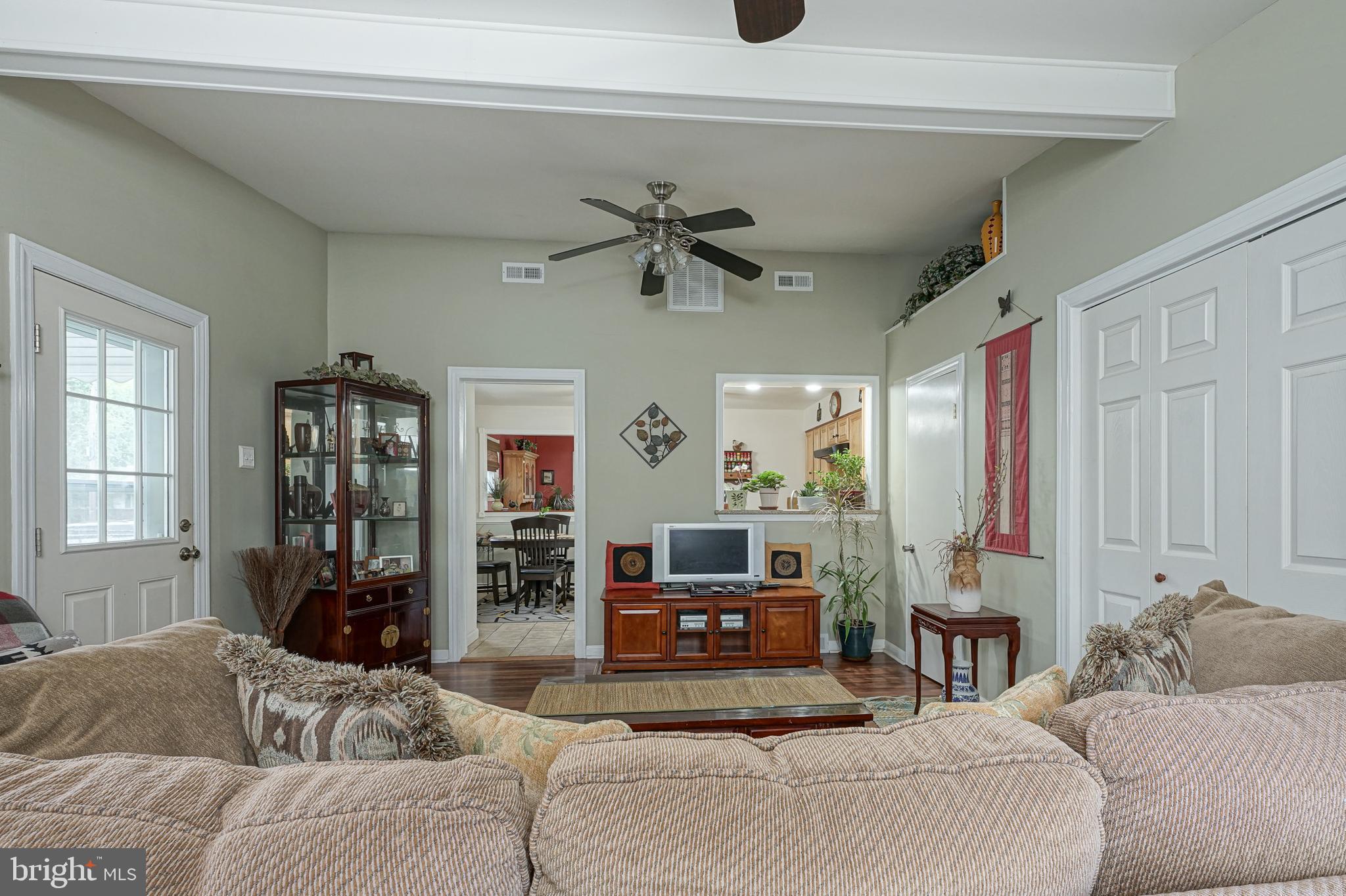 612 Cornwall Road Sewell, NJ 08080 - Photo 17 of 35 Family Room