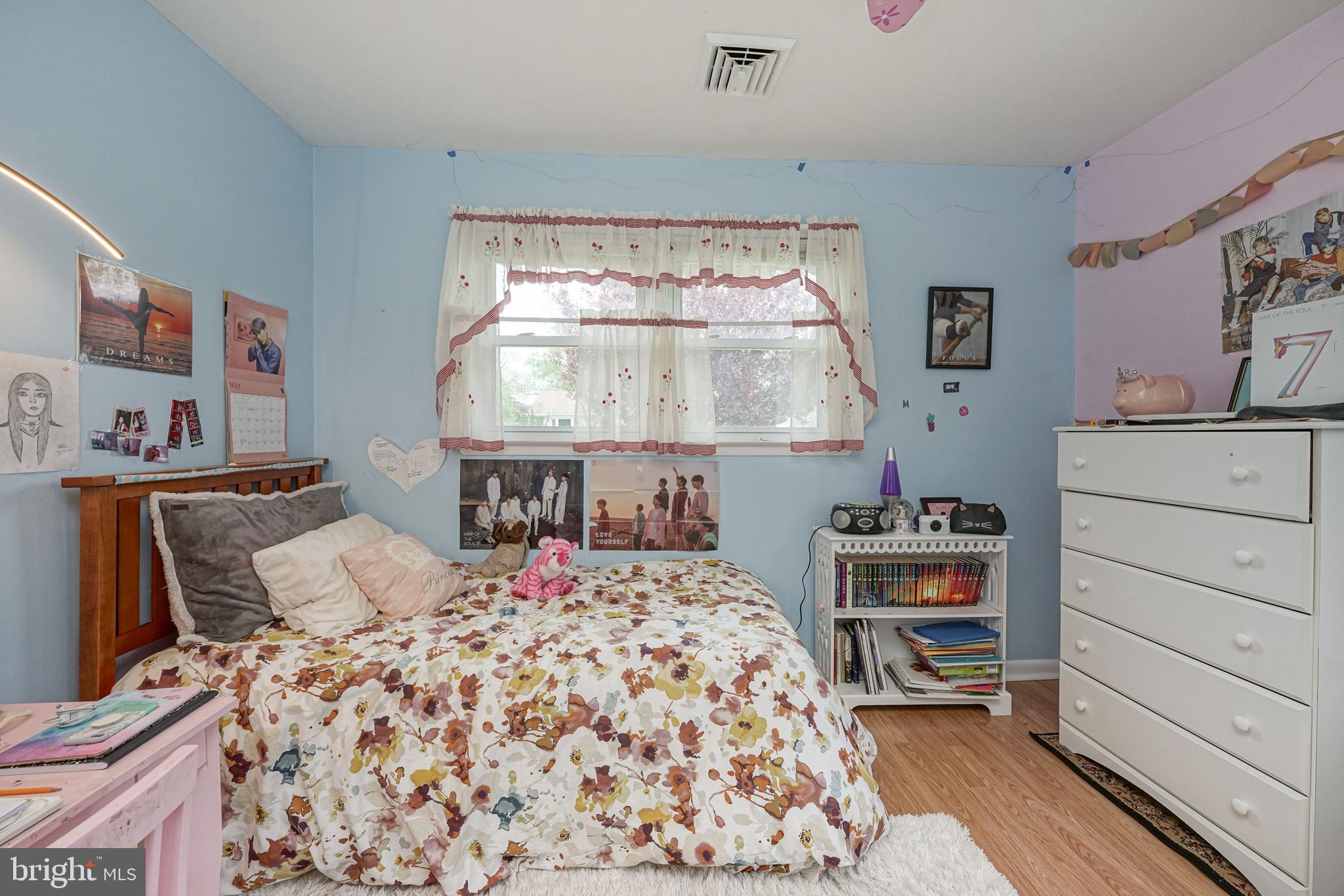 612 Cornwall Road Sewell, NJ 08080 - Photo 23 of 35 2nd Bedroom w/Ceiling Fan