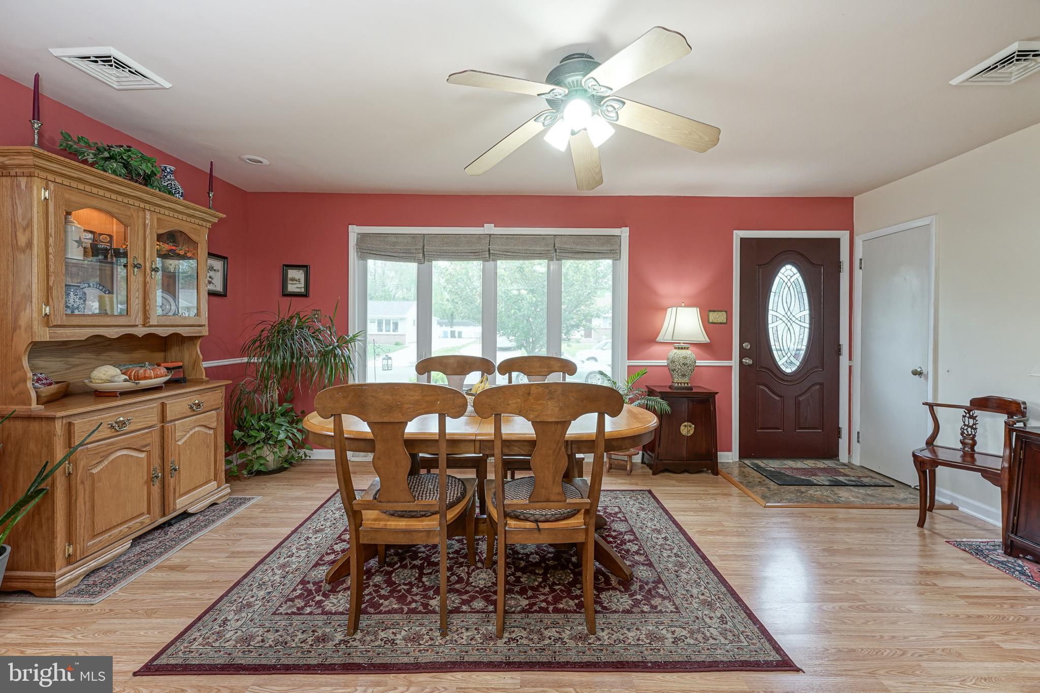 612 Cornwall Road Sewell, NJ 08080 - Photo 4 of 35