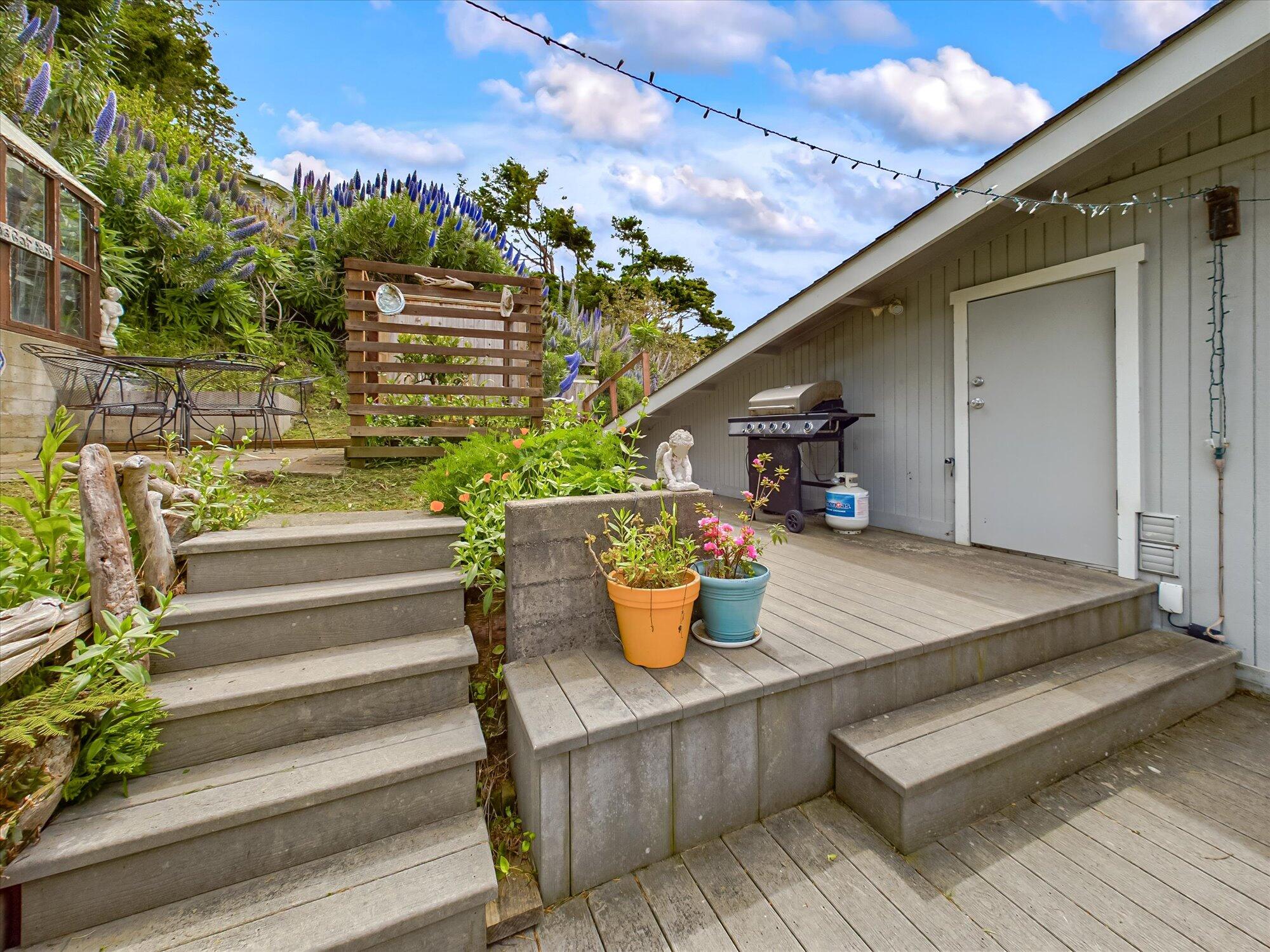 865 Beach Road Whitethorn, CA 95589 - Photo 51 of 60