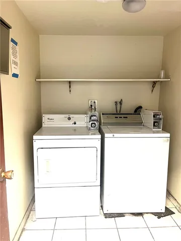 $2,200 | 257 East Santa Anita Avenue, Unit 202, Burbank, CA 91502