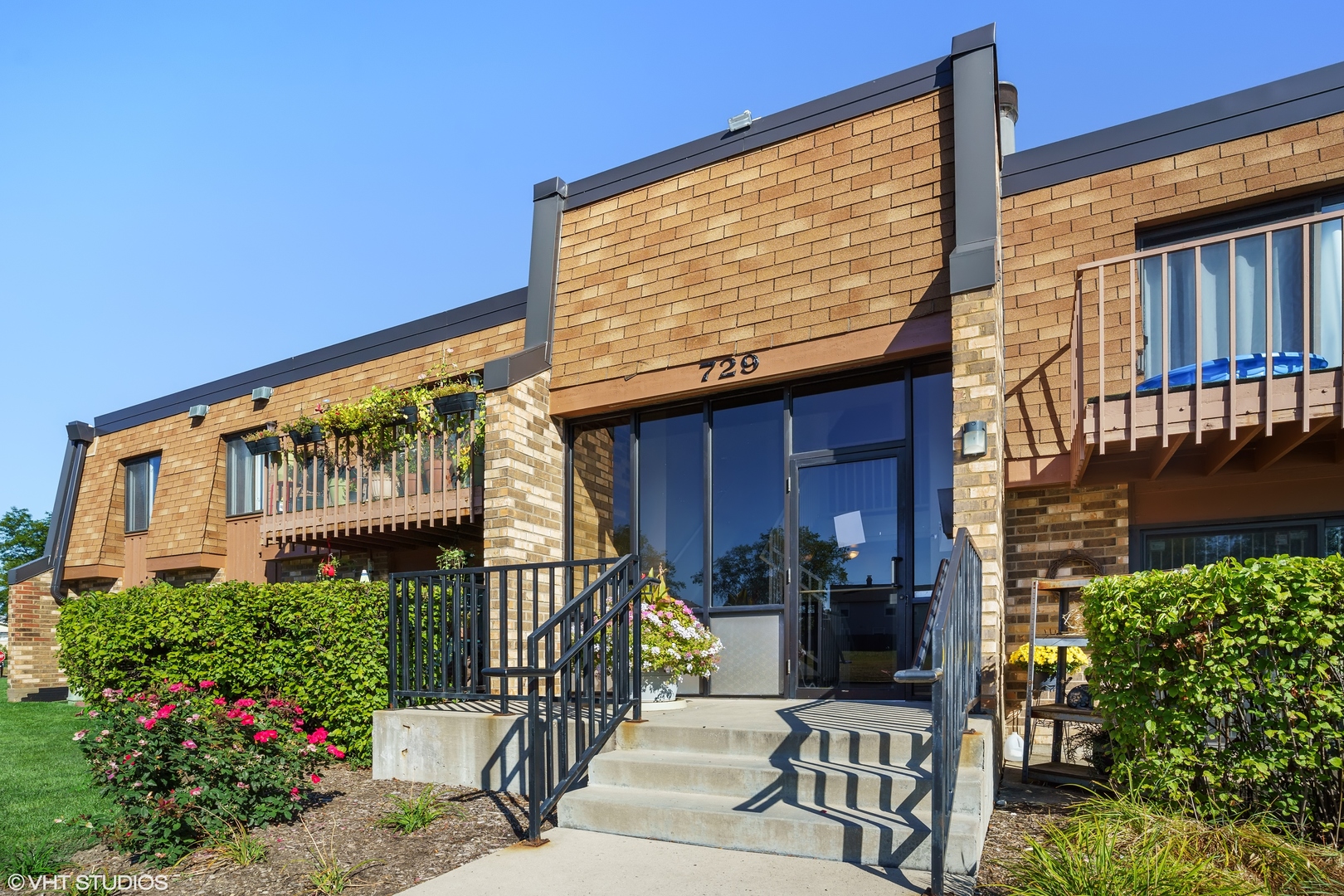 729 Limerick Lane, Unit 1B Schaumburg, IL 60193 - Photo 1 of 14