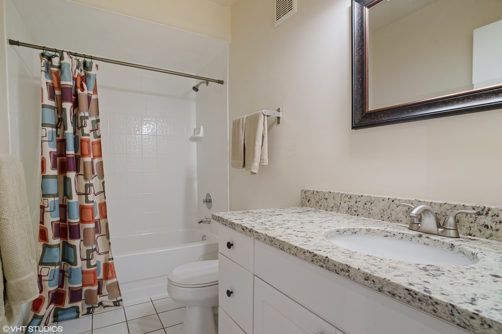 729 Limerick Lane, Unit 1B Schaumburg, IL 60193 - Photo 12 of 14