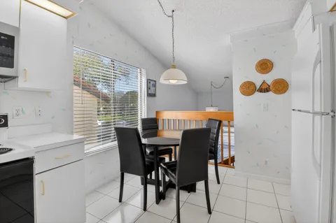 $240,000 | 10279 North Circle Lake Drive, Unit 202, Boynton Beach, FL 33437