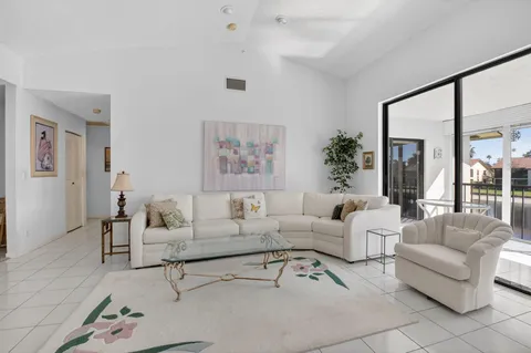 $240,000 | 10279 North Circle Lake Drive, Unit 202, Boynton Beach, FL 33437