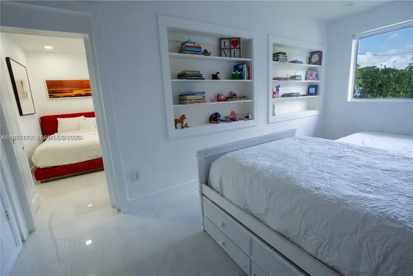 $6,000 | 31 Southwest 6th Street, Hallandale Beach, FL 33009