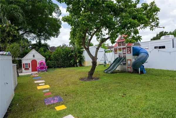 $6,000 | 31 Southwest 6th Street, Hallandale Beach, FL 33009