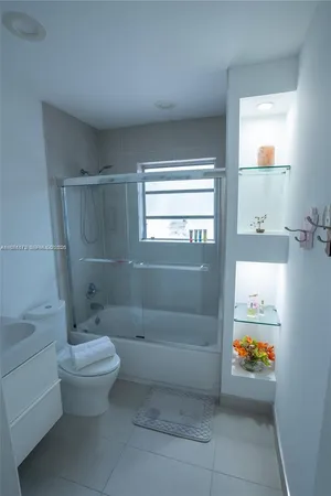 $6,000 | 31 Southwest 6th Street, Hallandale Beach, FL 33009