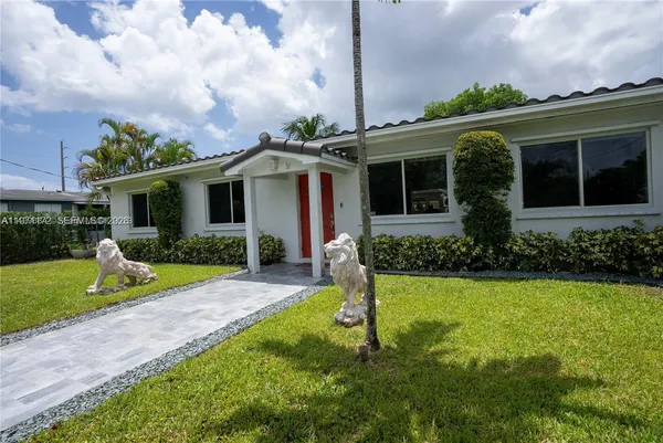 $6,000 | 31 Southwest 6th Street, Hallandale Beach, FL 33009