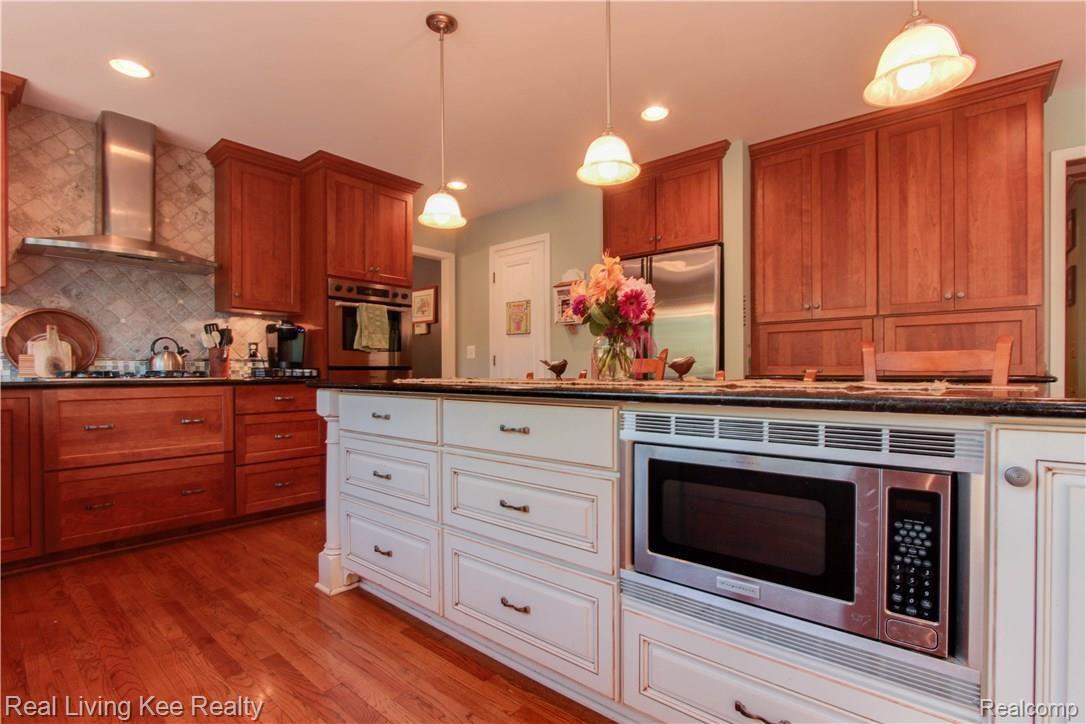 1768 Old Homestead Drive Rochester, MI 48306 - Photo 10 of 25 17.jpg