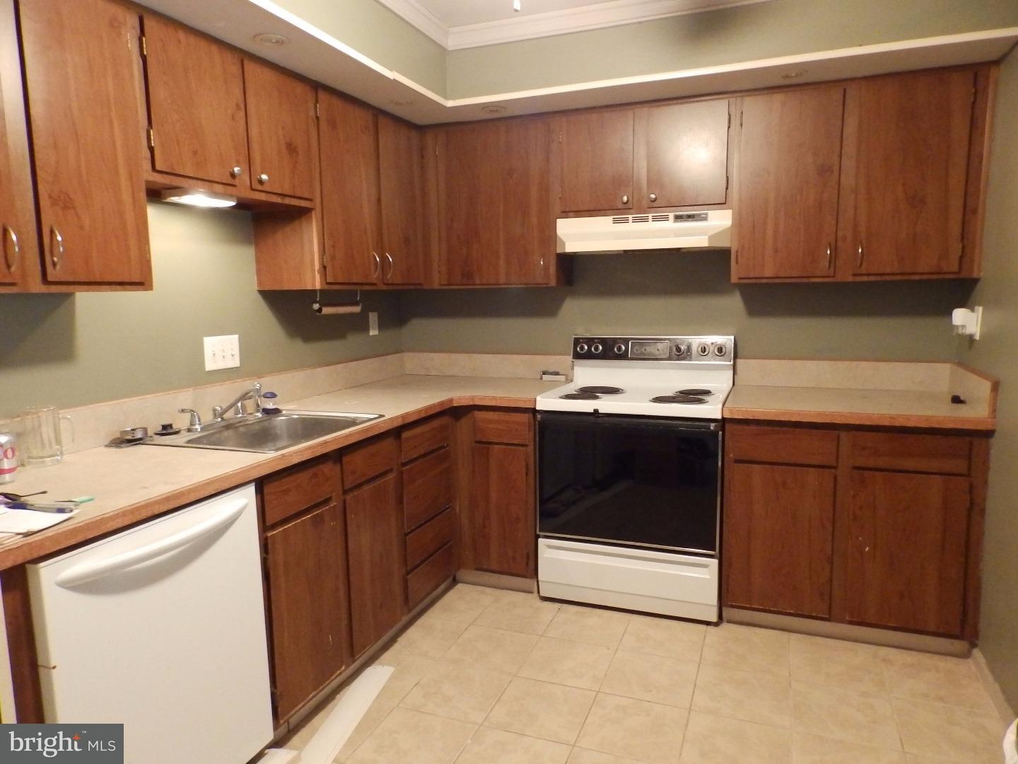 44 Stonegate Road Quakertown, PA 18951 - Photo 5 of 11 Kitchen