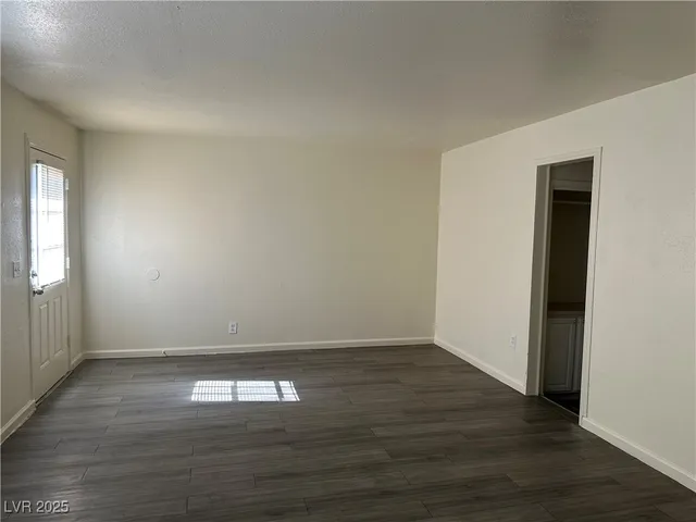 $975 | 231 North 14th Street, Unit D, Las Vegas, NV 89101