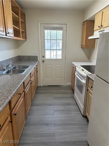 $975 | 231 North 14th Street, Unit D, Las Vegas, NV 89101