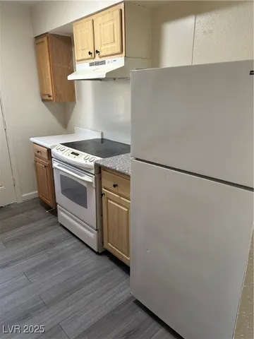 $975 | 231 North 14th Street, Unit D, Las Vegas, NV 89101