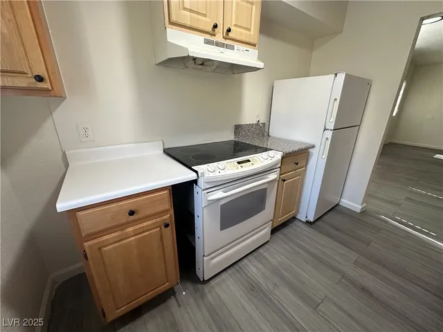 $975 | 231 North 14th Street, Unit D, Las Vegas, NV 89101