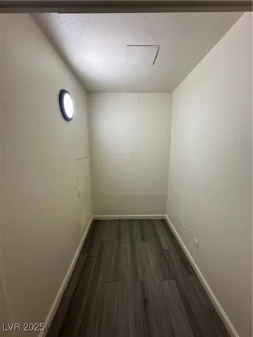 $975 | 231 North 14th Street, Unit D, Las Vegas, NV 89101